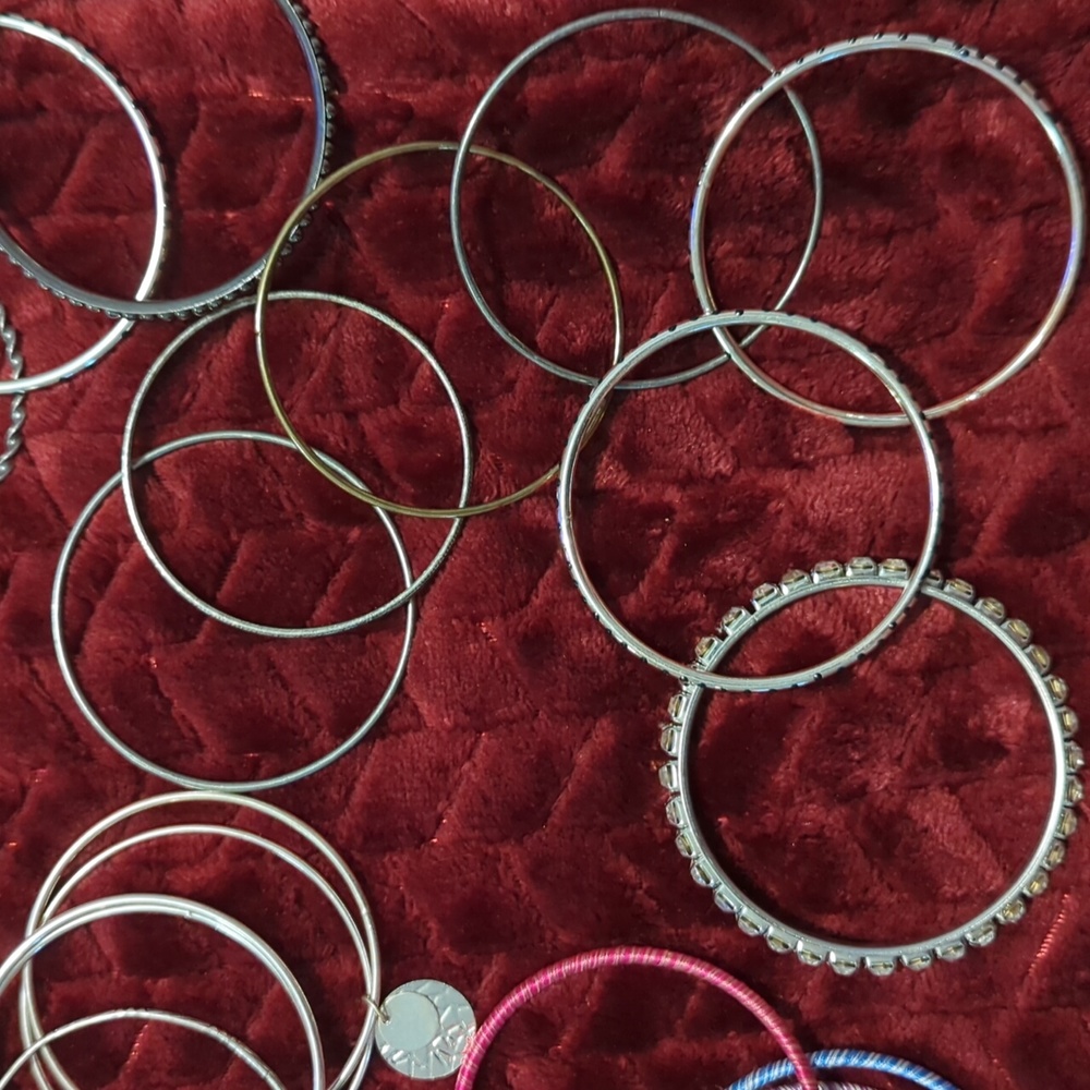 Bangle bracelets - Picture 6 of 7